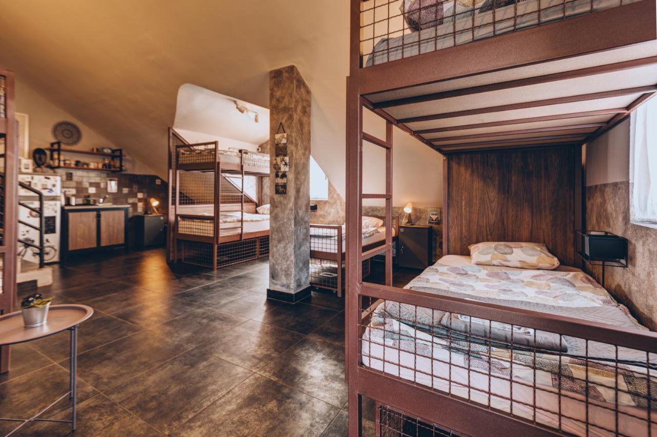 Q Podgorica Beds,Rooms And More Εξωτερικό φωτογραφία