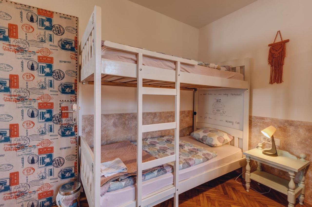 Q Podgorica Beds,Rooms And More Εξωτερικό φωτογραφία